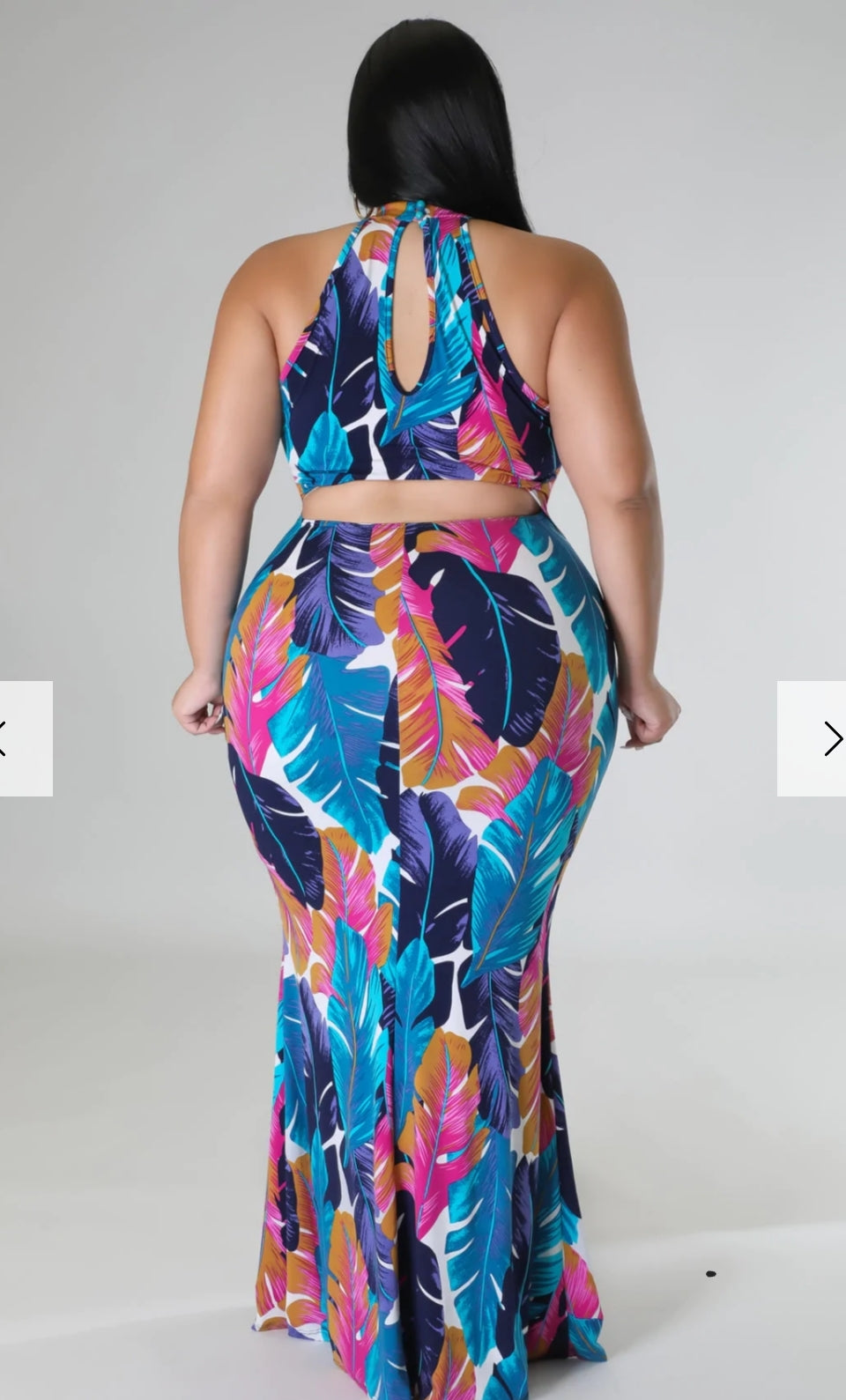 DELILAH DRESS (model is wearing a 2x)